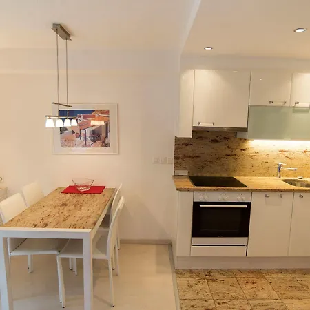 Haus Cristal דירה