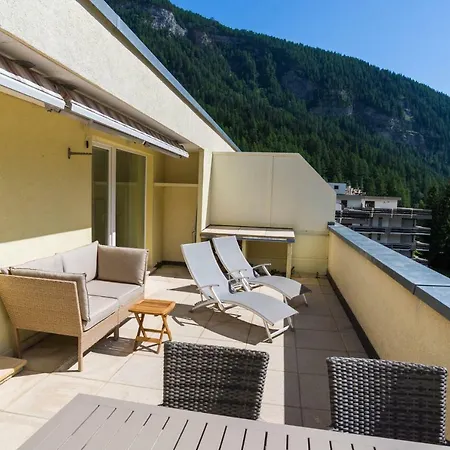 Haus Cristal דירה *